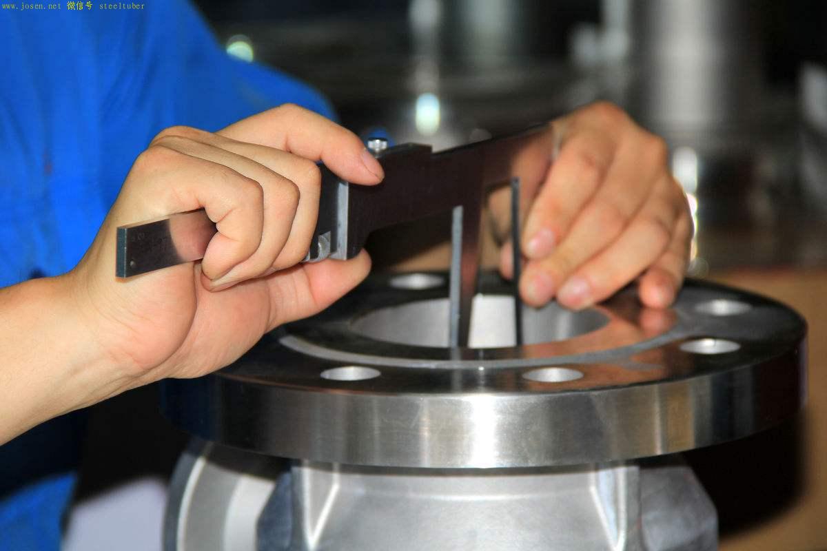 游標卡尺量內徑尺寸