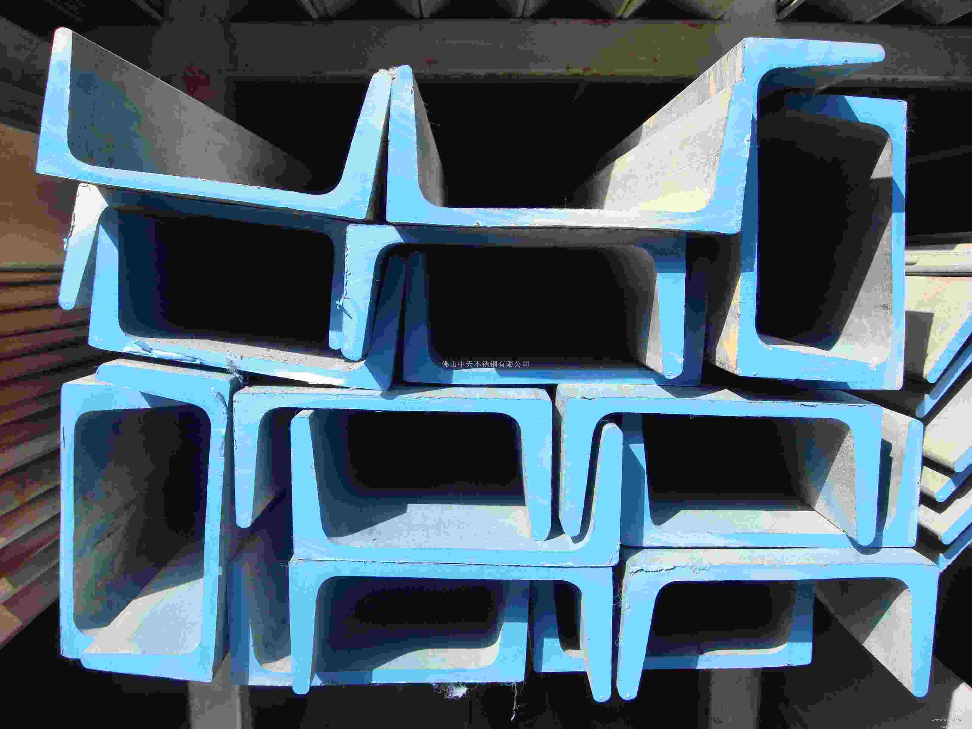 槽鋼.jpg 槽鋼.jpg