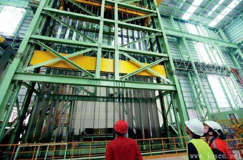 華菱鋼鐵百億重組過會 鋼鐵行業(yè)市場化債轉股開出第一單 華菱鋼鐵百億重組過會 鋼鐵行業(yè)市場化債轉股開出第一單